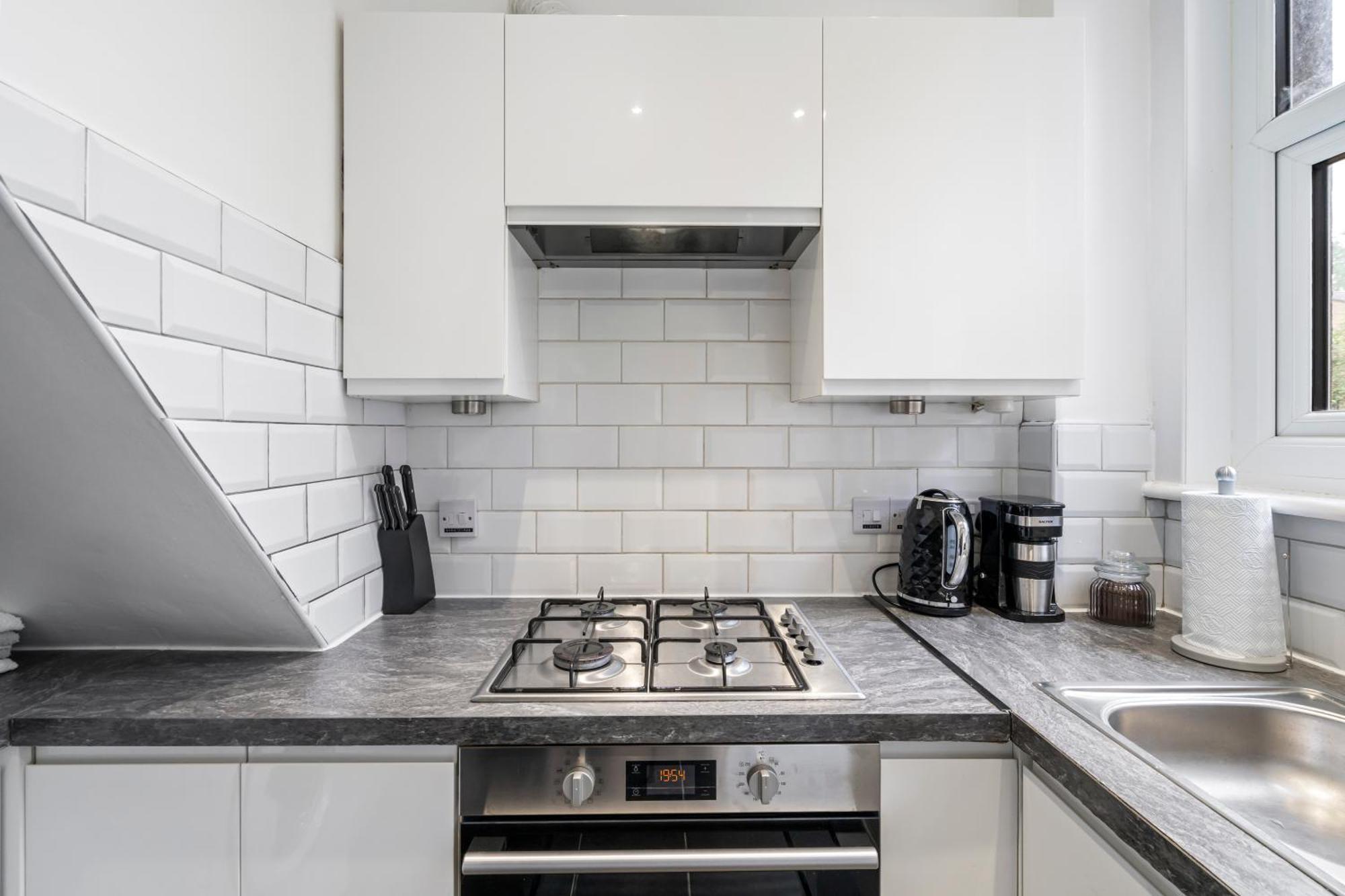 Modern 3 Bedroom Apartment In Wimbeldon Park لندن المظهر الخارجي الصورة