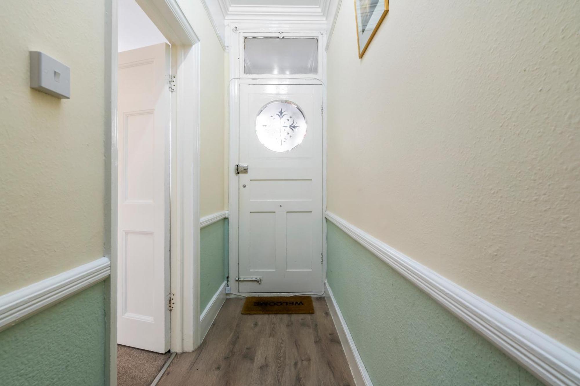 Modern 3 Bedroom Apartment In Wimbeldon Park لندن المظهر الخارجي الصورة